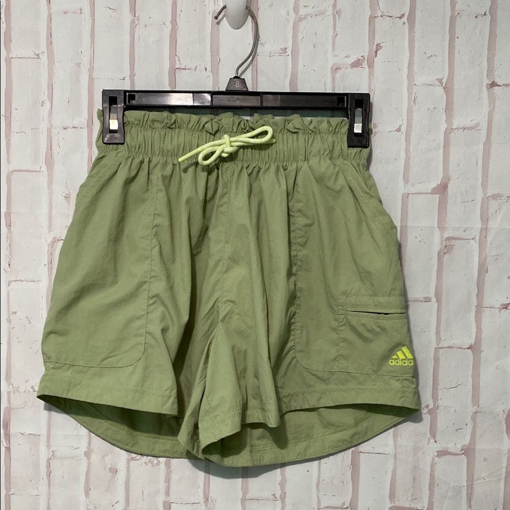 Adidas NWT Women’s Multi Sport Utility Shorts size XS